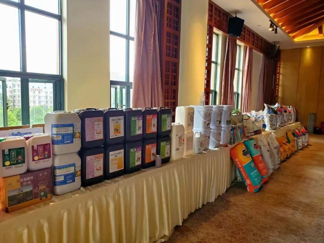 春沣教育名誉院长赵一沣应邀出席“以撒”特肥财商峰会并做专题培训