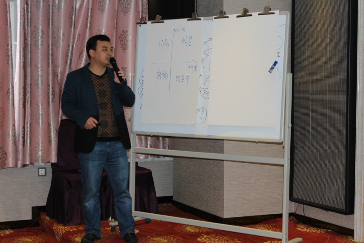 春沣教育助力丰惠四维生态肥发布