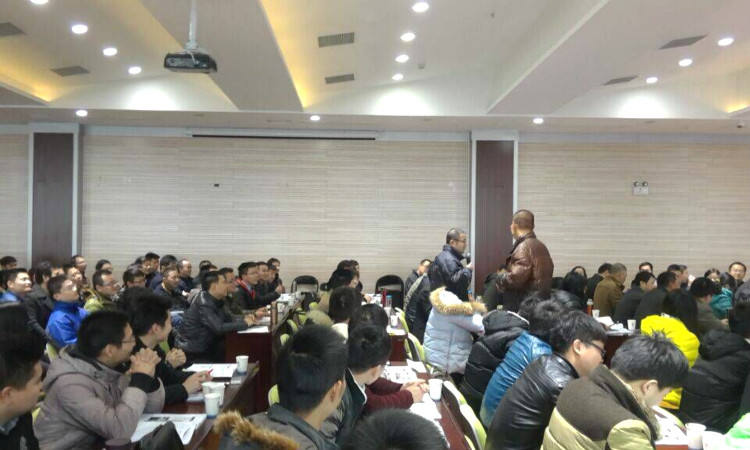 春沣商学院名誉院长赵一沣执教中盐红四方营销培训会