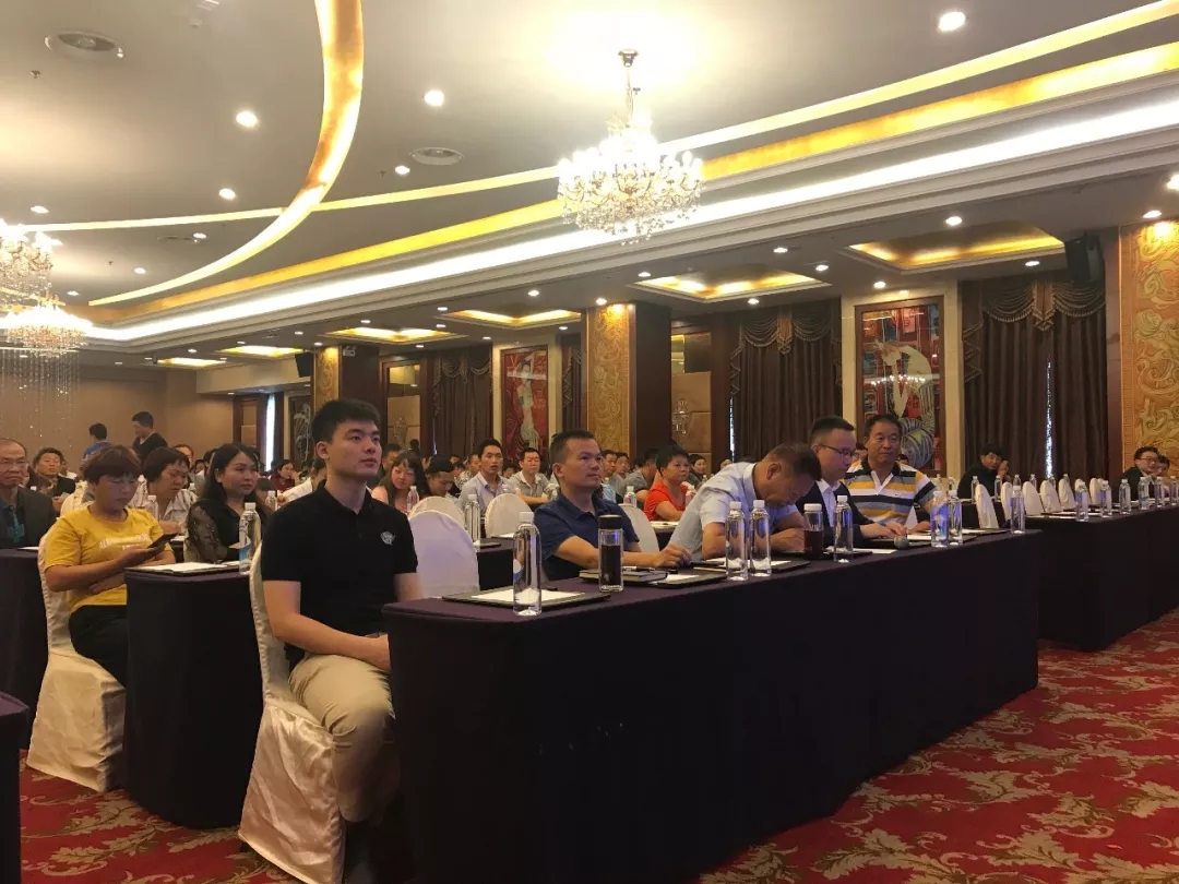 与世同行，耕加精彩｜云南世耕2018营销论坛会隆重召开