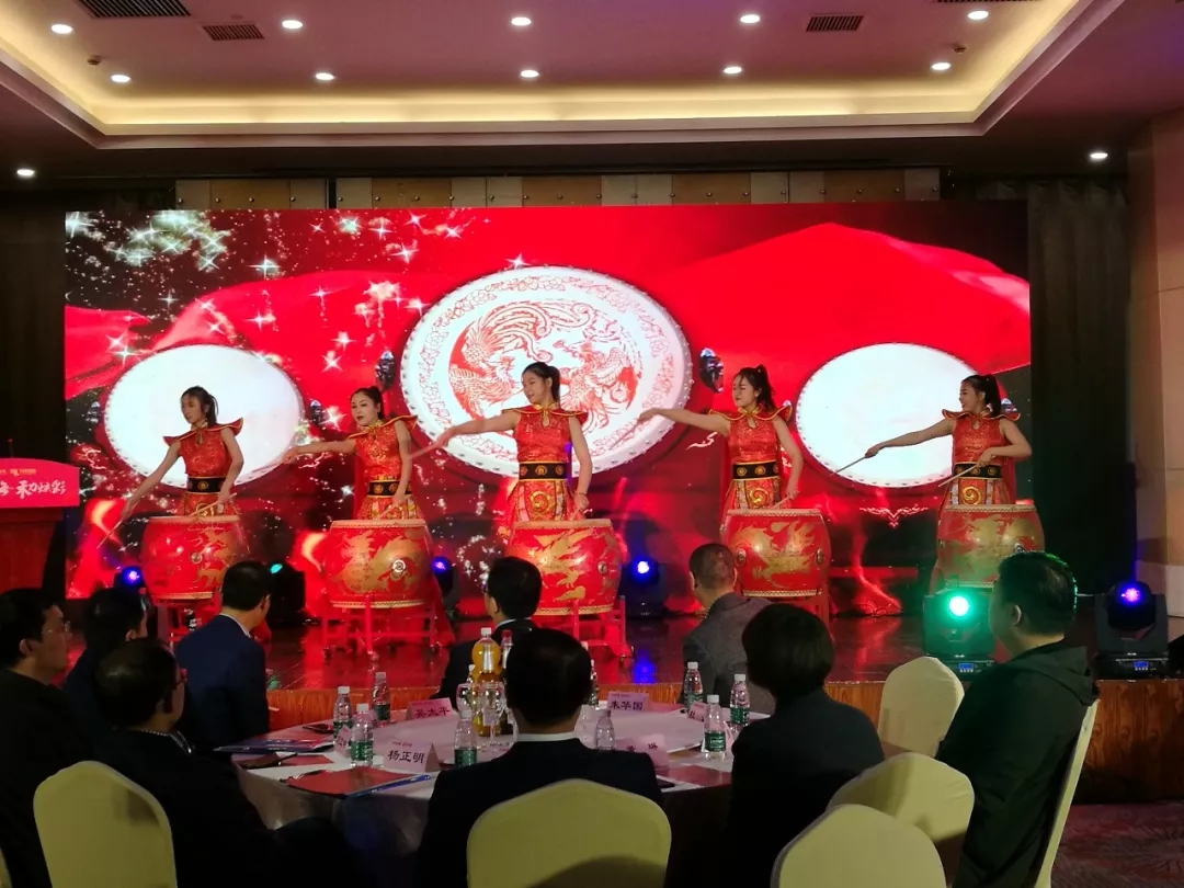 不忘初心 携手同行│百年盛世总裁赵一沣出席泸天化·九禾营销峰会