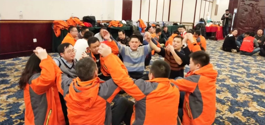 做自己，利他人│春沣教育感恩之旅走进瓮福开年培训