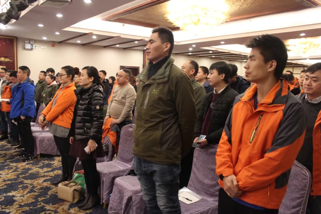 做自己，利他人│春沣教育感恩之旅走进瓮福开年培训