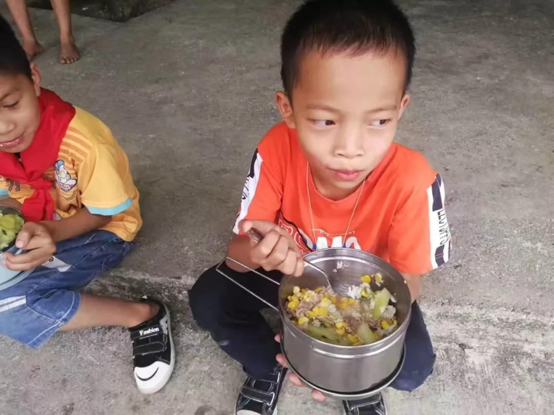 绿水长流│春沣新一代农资未来领袖总裁班爱心助学