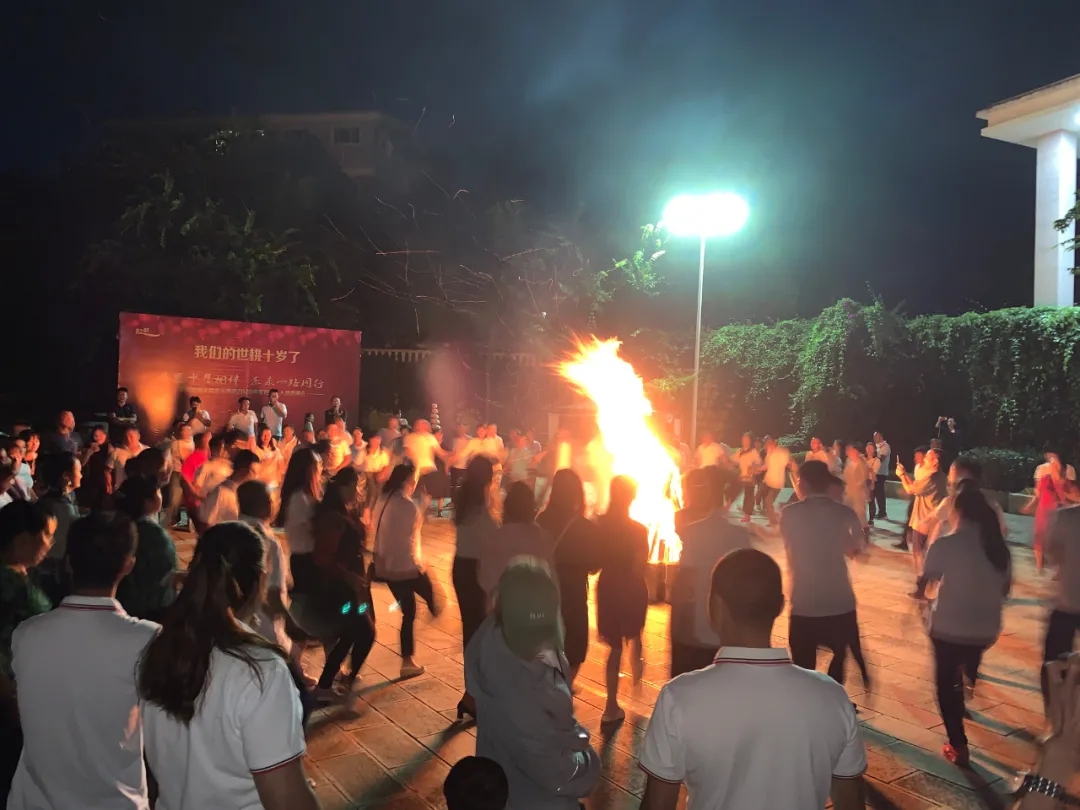 春沣教育院长赵一沣受邀参加云南世耕十周年庆典