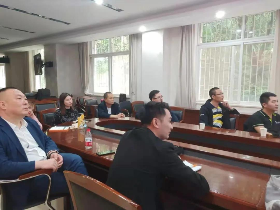 我们在路上 | 春沣野马农业总裁班第三期走进华中农大