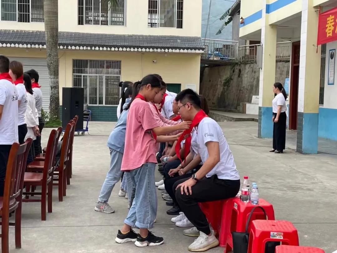 爱满人间│春沣野马农业总裁班爱心助学