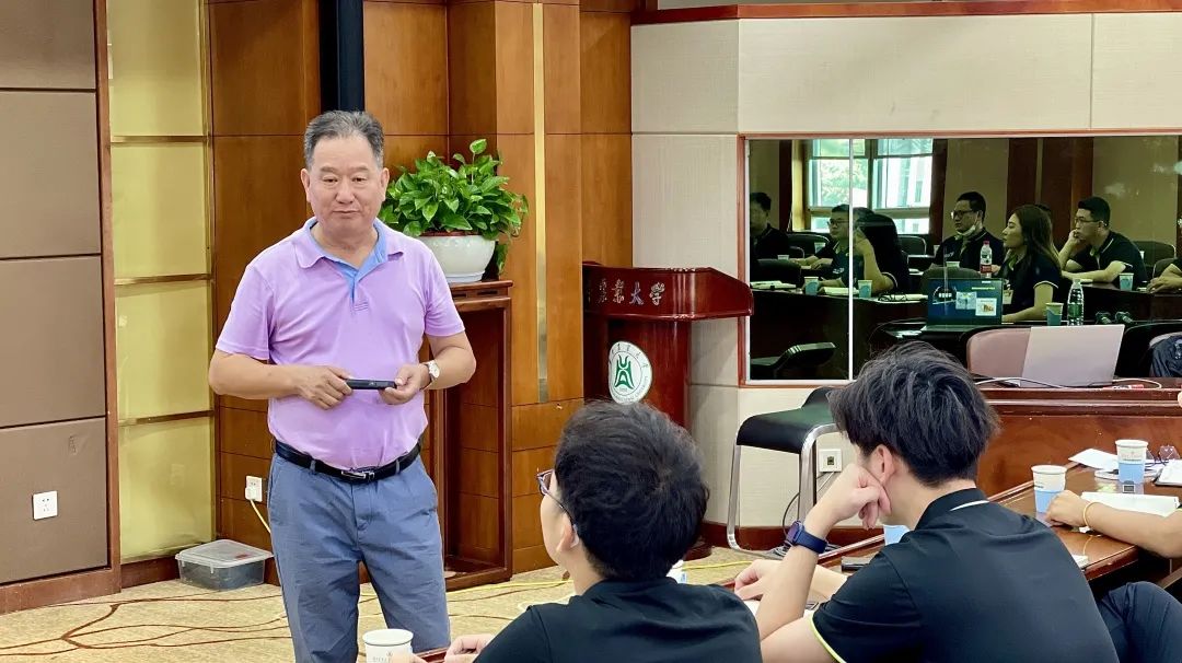 心海首航｜春沣野马总裁班六期游学华中农大