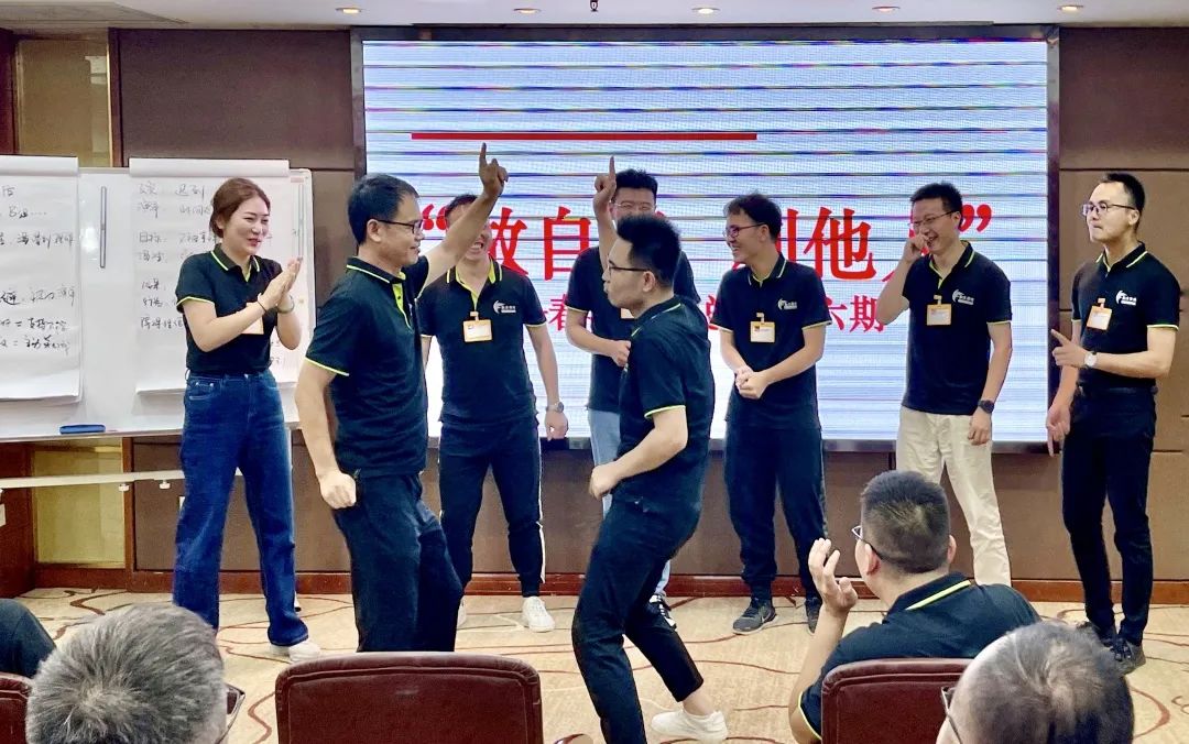 心海首航｜春沣野马总裁班六期游学华中农大