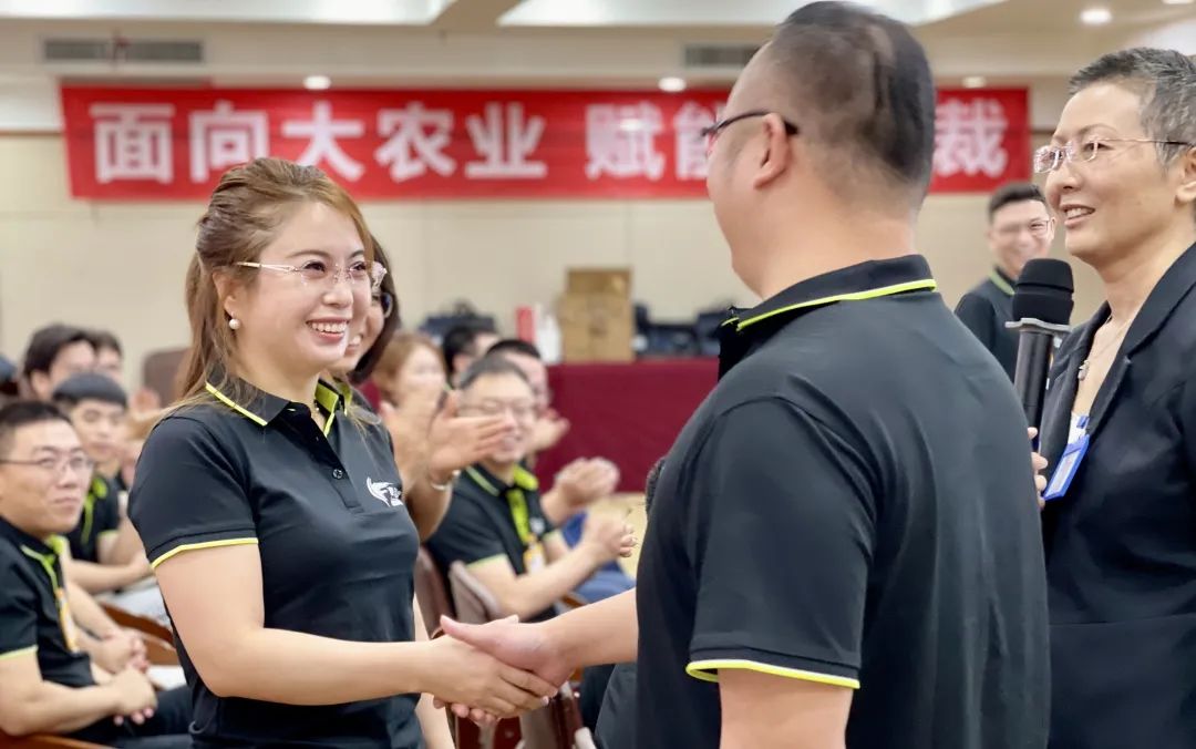 心海首航｜春沣野马总裁班六期游学华中农大