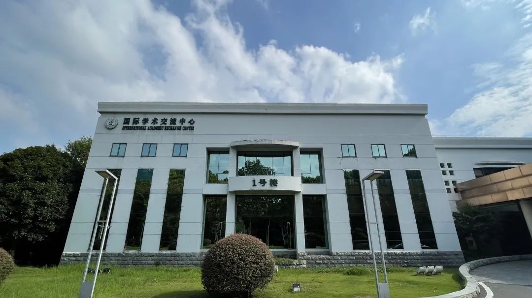 心海首航｜春沣野马总裁班六期游学华中农大