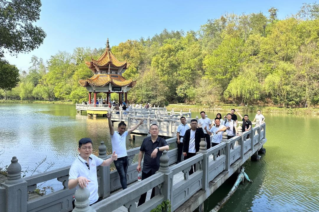 诗酒年华丨野马总裁班五六期游学华强化工