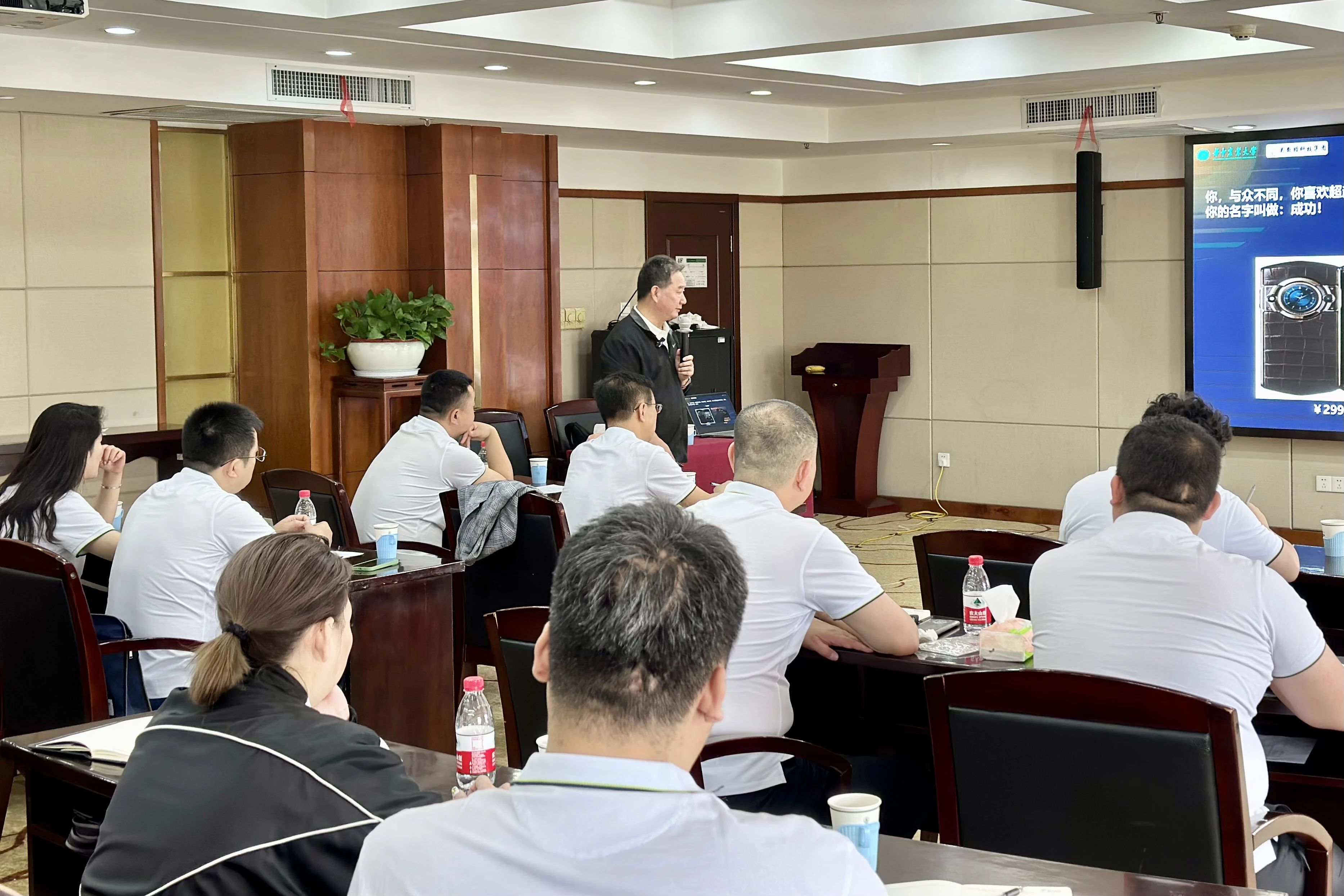 “七”开得胜｜春沣野马总裁班七期游学华中农大