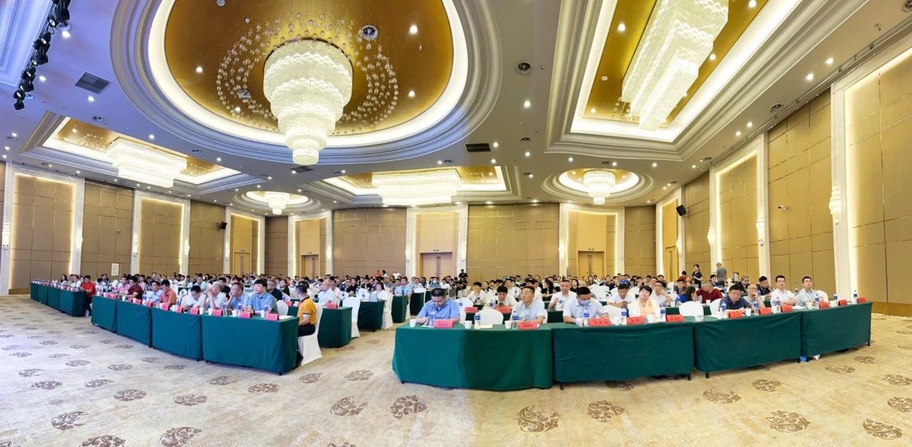 卷中求升丨春沣院长赵一沣出席第八届现代农业产业创新高峰论坛