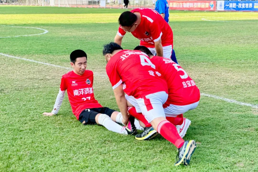 “中液控股VS南洋鸿基”中国新农人南北足球争霸赛圆满举办