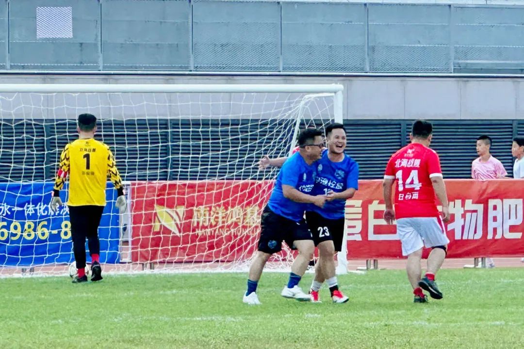 “中液控股VS南洋鸿基”中国新农人南北足球争霸赛圆满举办