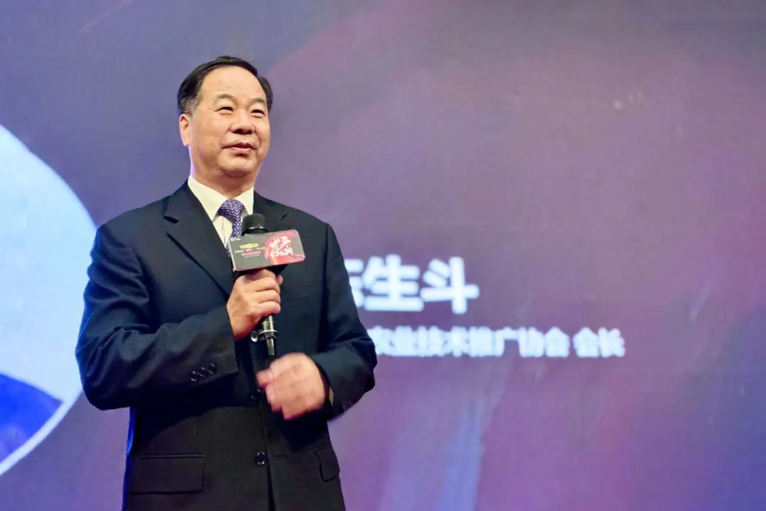 龙平2024 | 未来农资“营销+”千人大课隆重启幕!