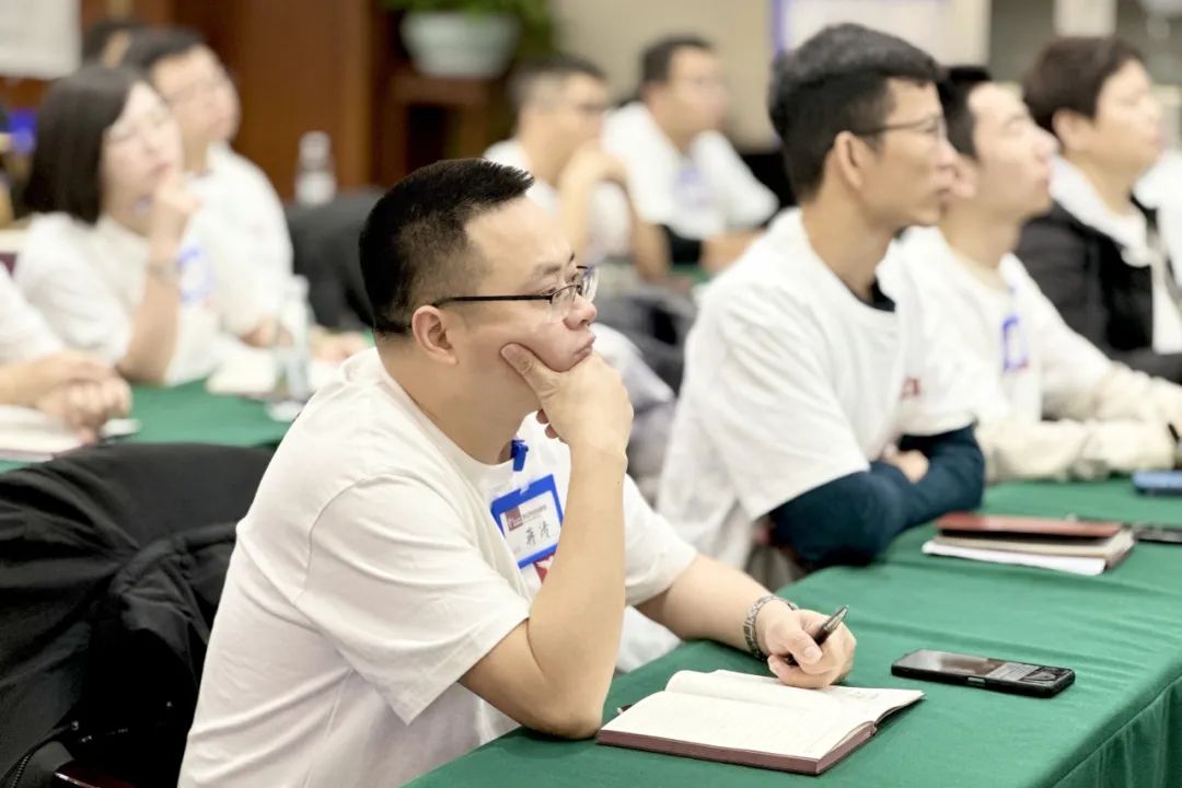 “八”得头筹｜春沣野马总裁班八期游学华中农大