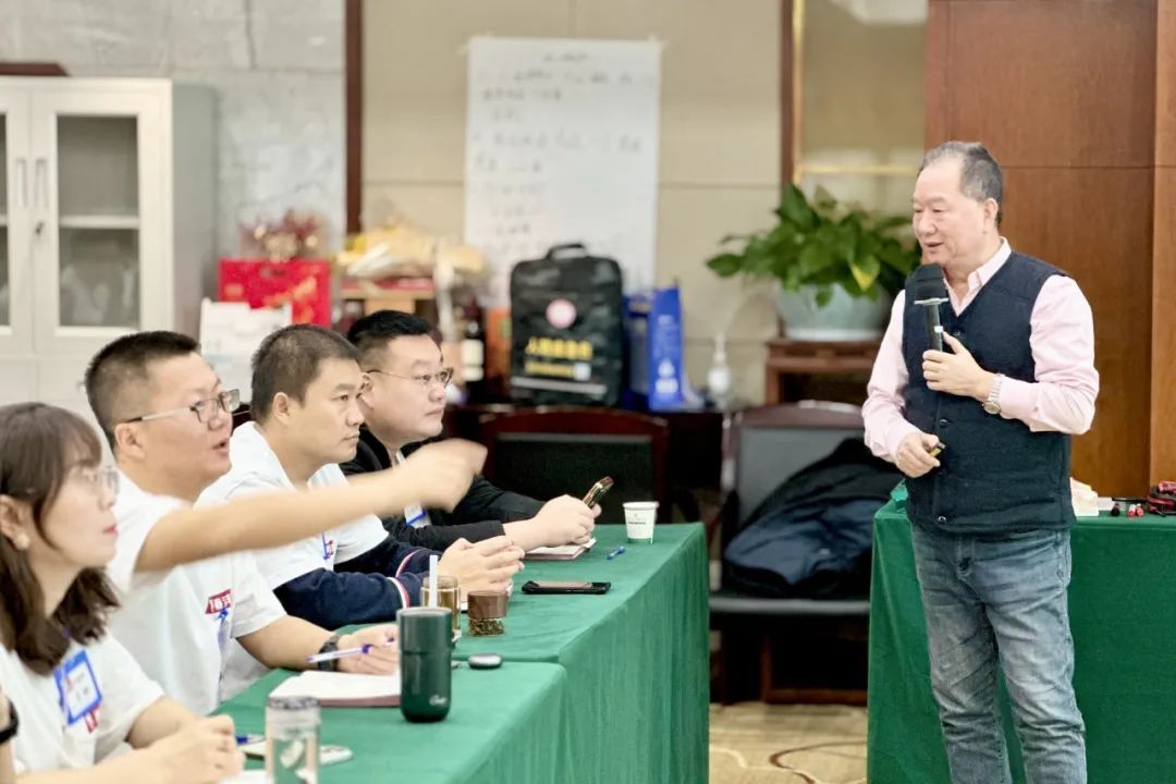 “八”得头筹｜春沣野马总裁班八期游学华中农大