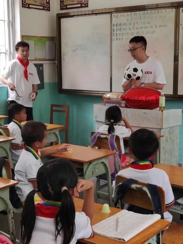 我们毕业了 | 野马总裁班五六期毕业大课&爱心助学圆满结束！