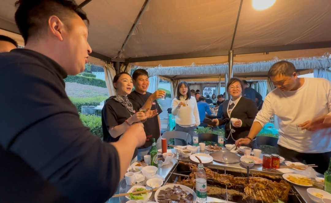 八九聚合川 问道新商机 | 春沣野马总裁班游学重庆丰赢