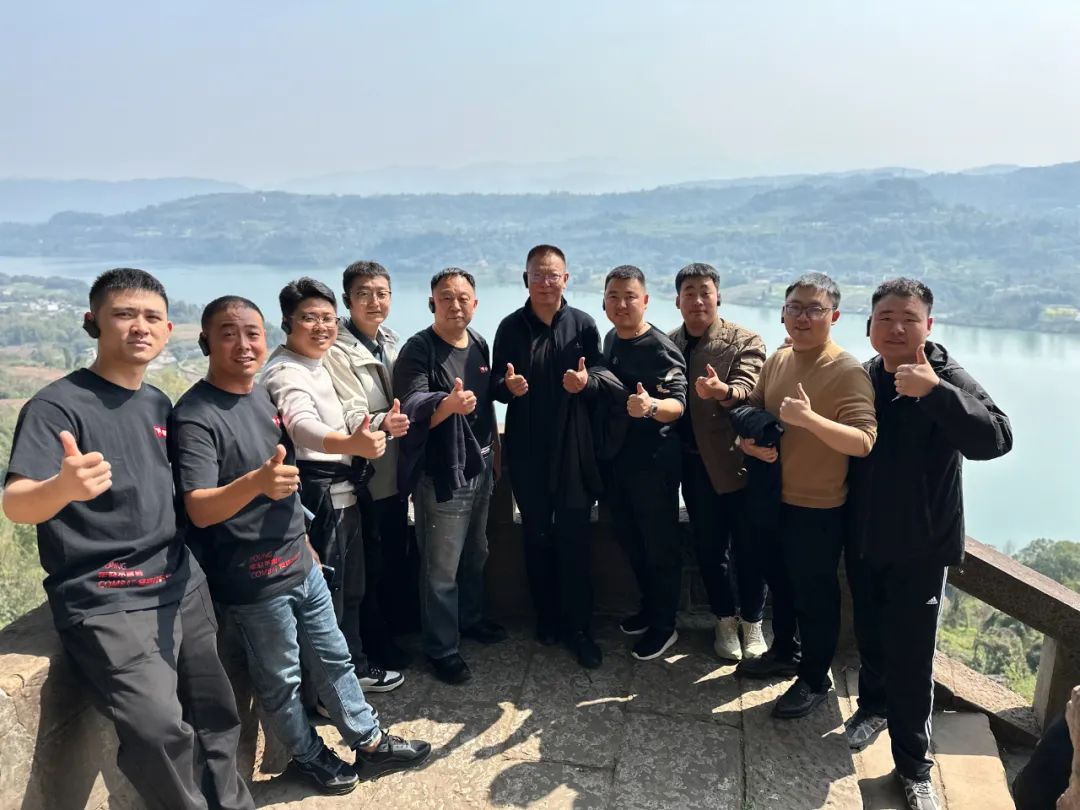 八九聚合川 问道新商机 | 春沣野马总裁班游学重庆丰赢