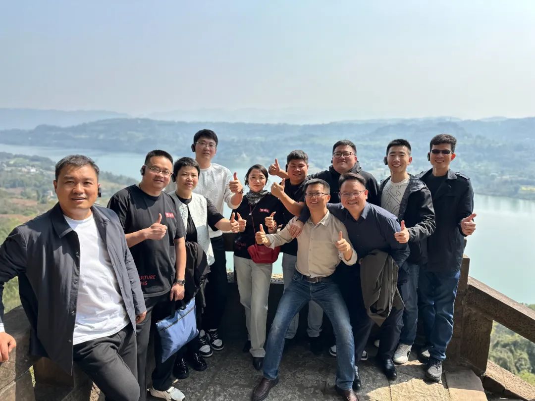 八九聚合川 问道新商机 | 春沣野马总裁班游学重庆丰赢