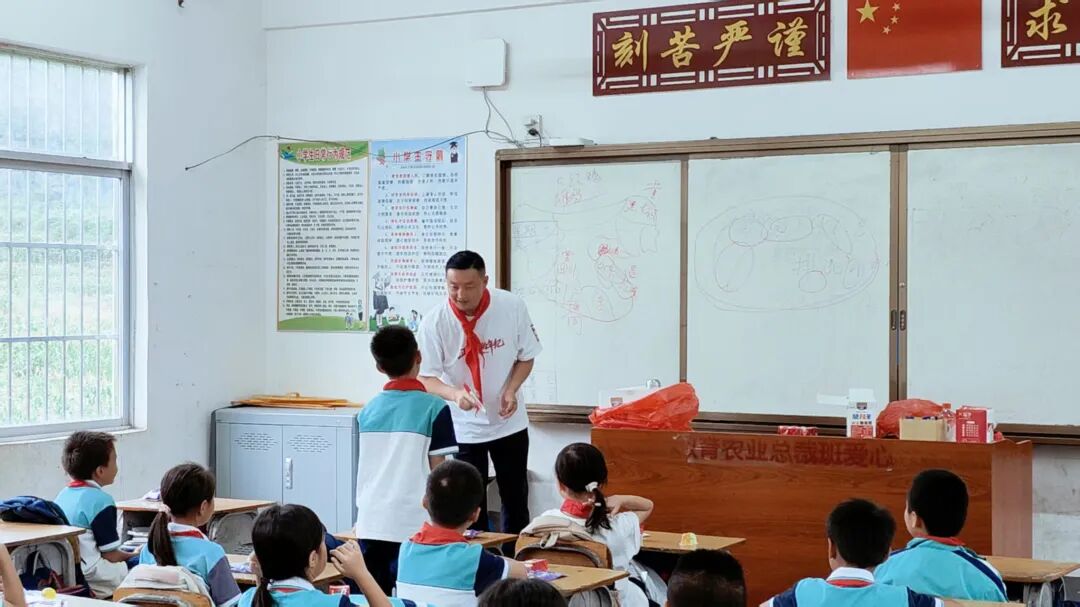 敢闯敢为：野马总裁班七、八期毕业快乐！