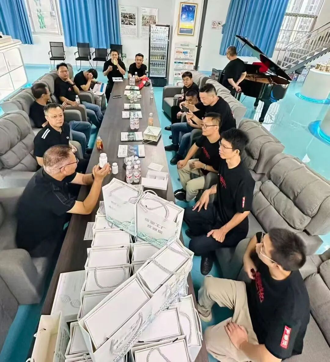 敢闯敢为：野马总裁班七、八期毕业快乐！