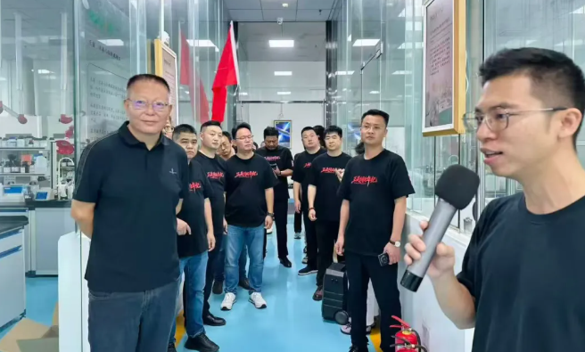 敢闯敢为：野马总裁班七、八期毕业快乐！