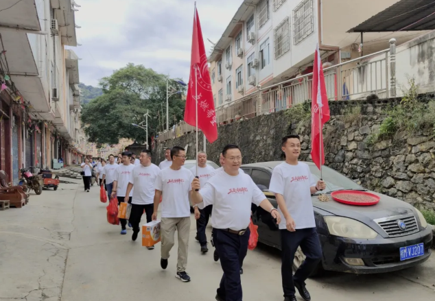 敢闯敢为：野马总裁班七、八期毕业快乐！